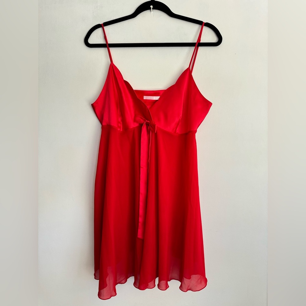 Elegant Red Women's Nightgown